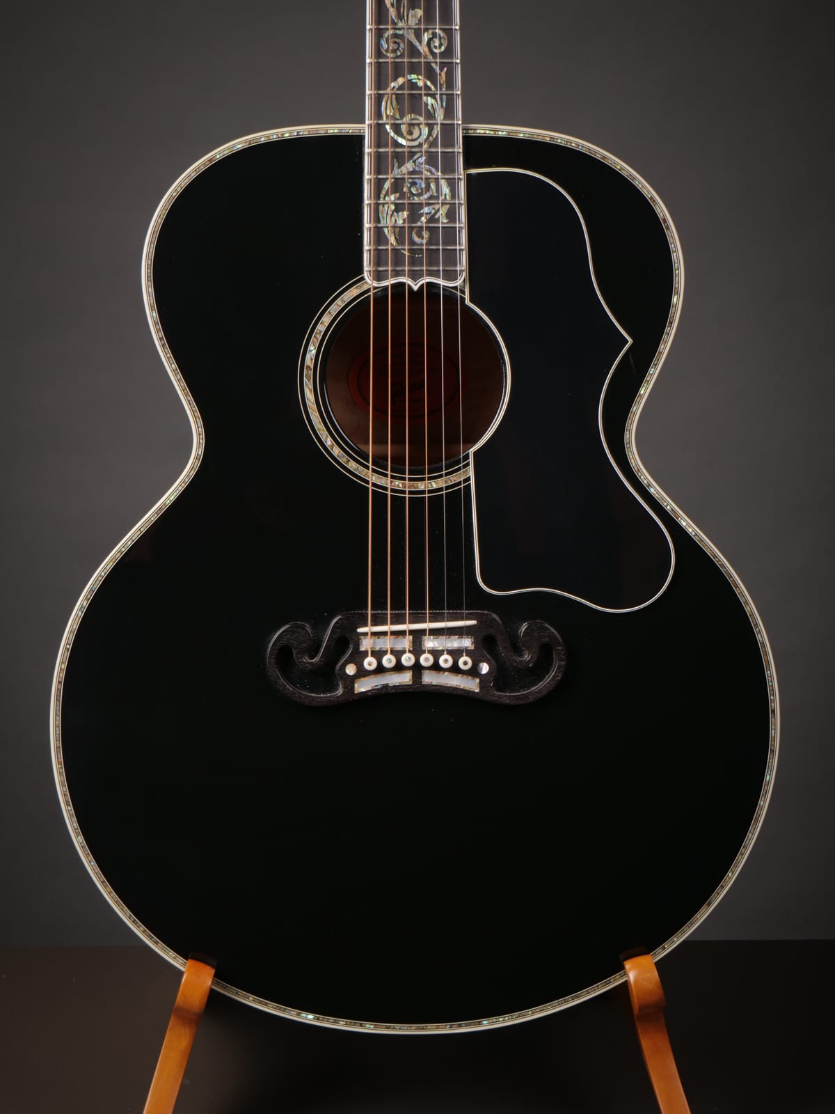 Gibson SJ-200 Custom Shop (Pre-Owned) - Hearts' Home Acoustics